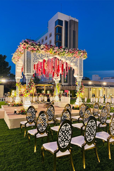 Decor Selection & Conceptualization